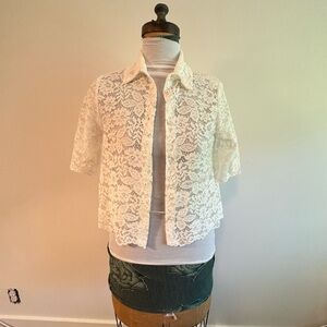 Zara Cream Lace Short Sleeve Pearl Button Shirt